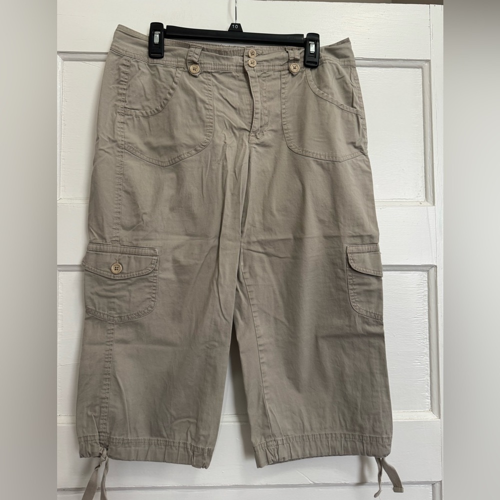 Women’s Gloria Vanderbilt Tan Drawstring Capris Size 10